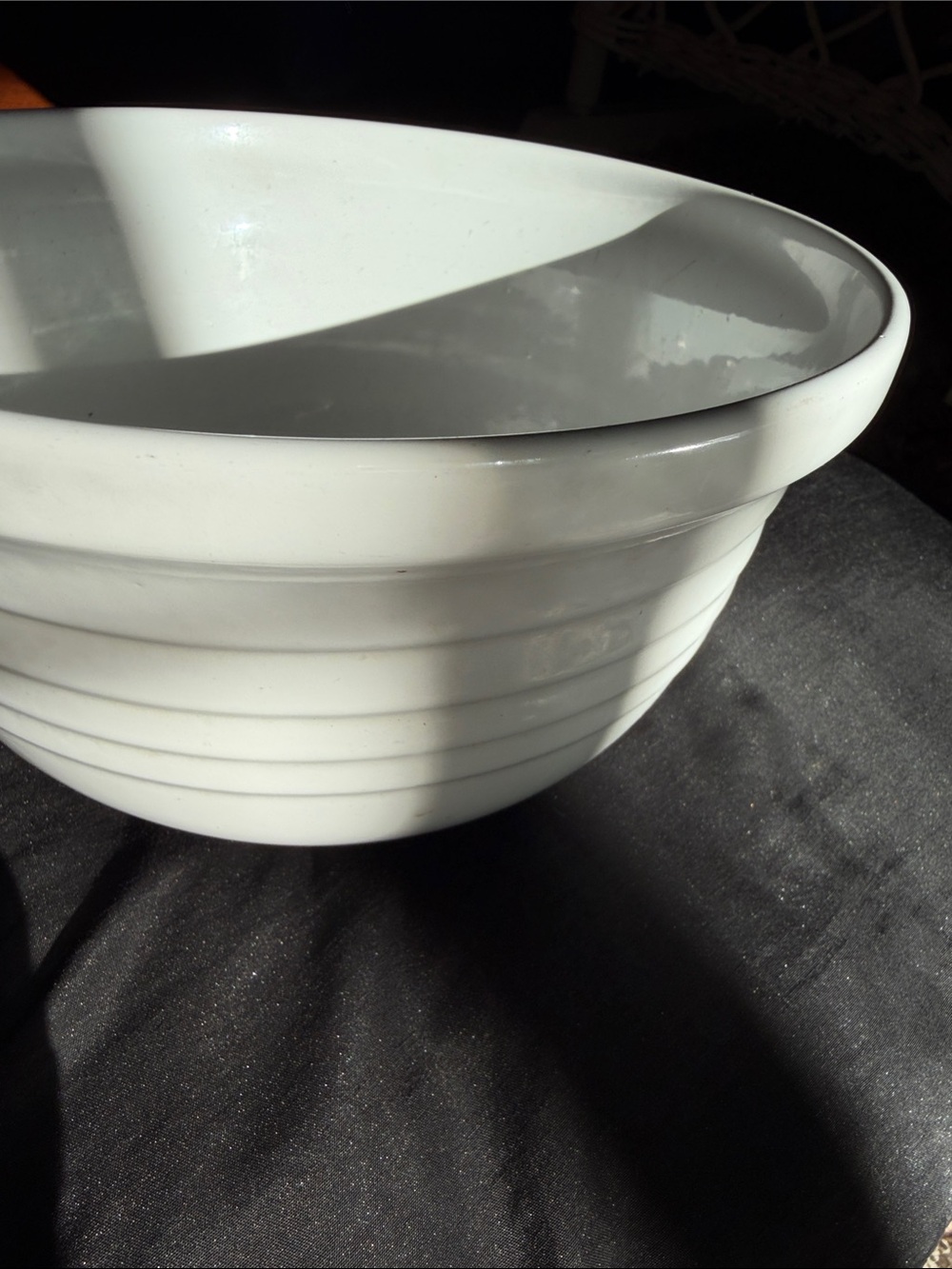 WHITE SERVING BOWL Made In Portugal 22x13 Ribbed Tapered.